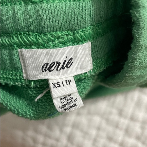 Aerie Green Patch Sweatpants. Size XS TP - 28” inseam - Picture 9 of 9